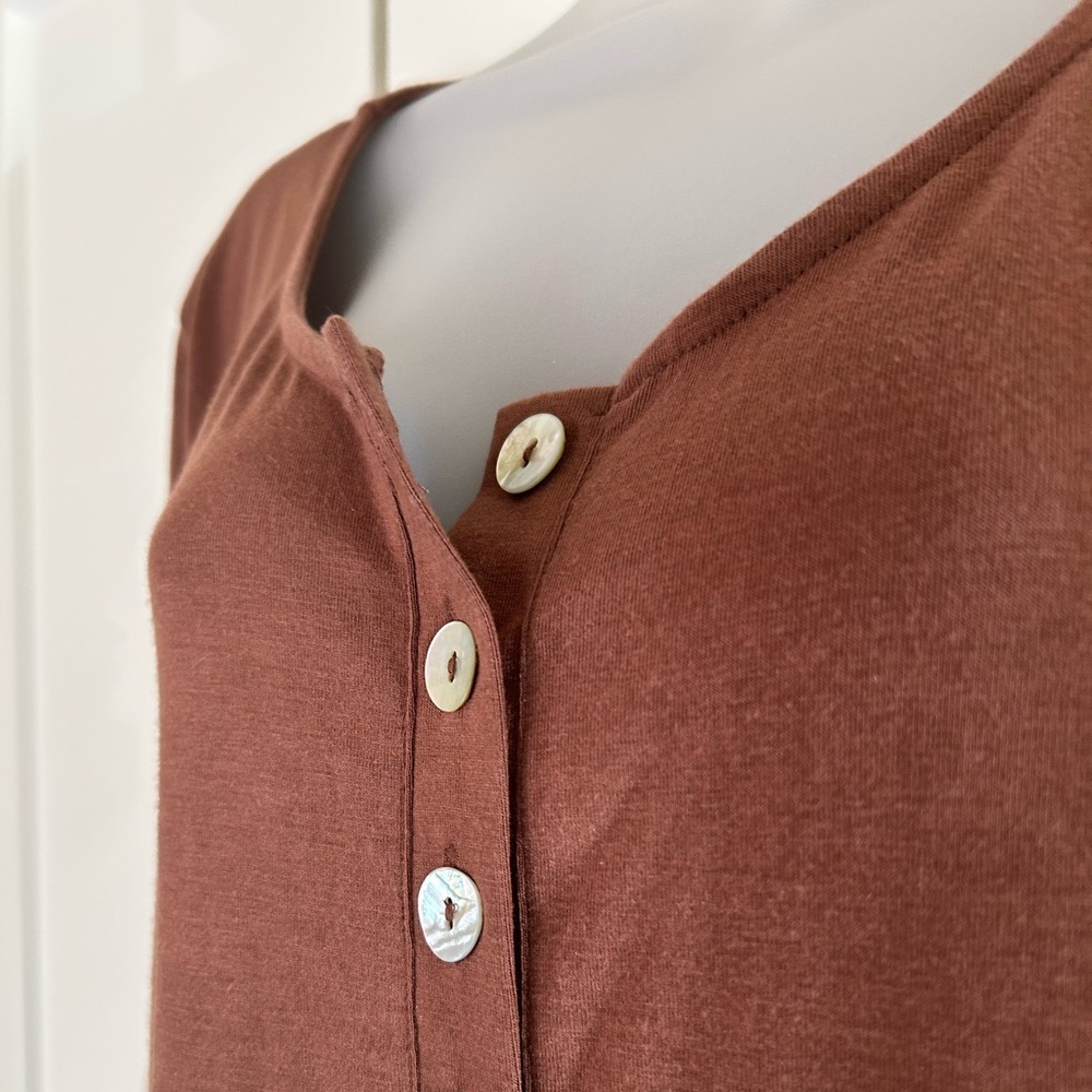 Zenana Premium loose fitting 3/4 sleeve top with button front 1x - Picture 5 of 5